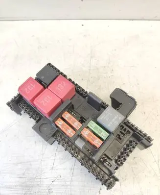 Mercedes-Benz C AMG W205 Fuse module A2059068501 162800215 ZGS003Q05