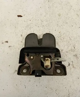 Audi A2 Tailgate/trunk/boot lock/catch/latch 4B9827505M