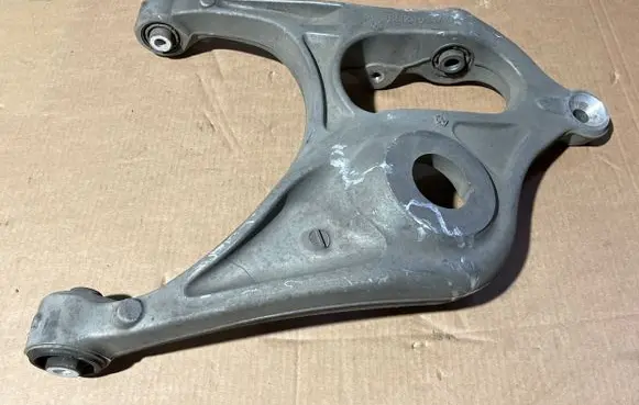 Dodge Durango III Rear upper control arm/wishbone 52124814AD