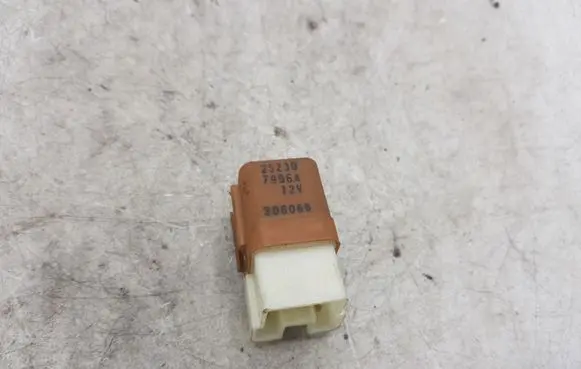 Nissan X-Trail T30 Other relay 2523079964 30606B