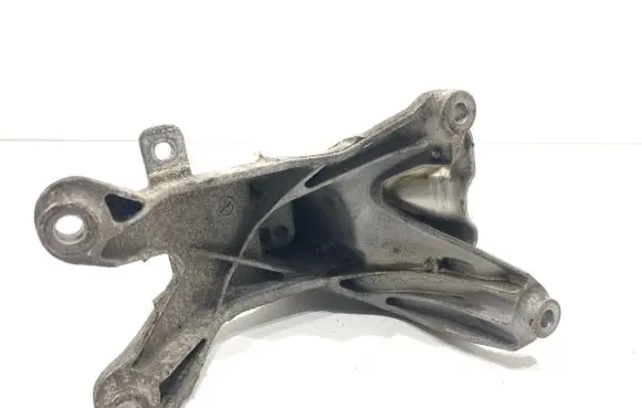Audi A4 S4 B8 8K Engine mounting bracket 