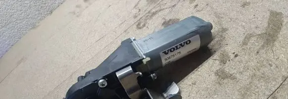 Volkswagen Touareg I Seat adjustment motor 0390203215