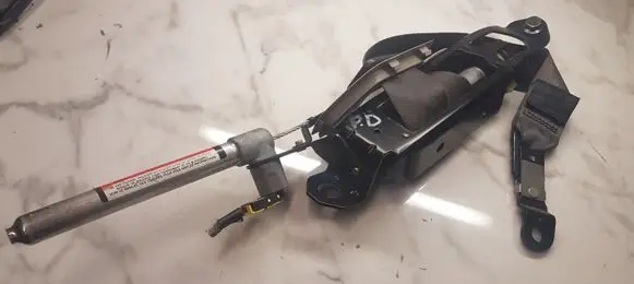 Volvo S80 Front seatbelt 9476735
