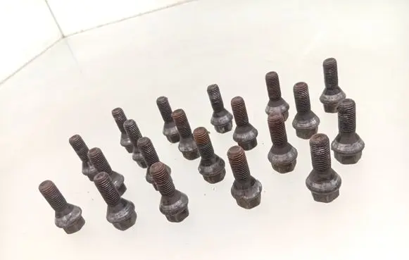 BMW 5 E60 E61 Nuts/bolts 