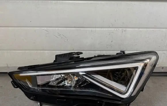 Seat Leon IV Headlight/headlamp 5FB941007G