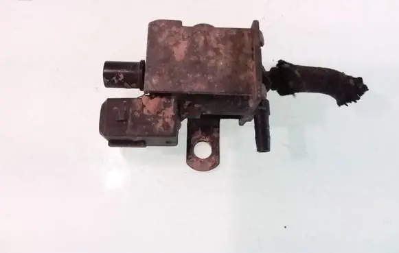 Volkswagen Caddy Vacuum valve 