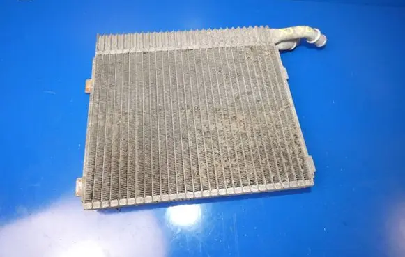 Jaguar XJ X351 Coolant radiator 9X238D048AE 6652AFR 151211