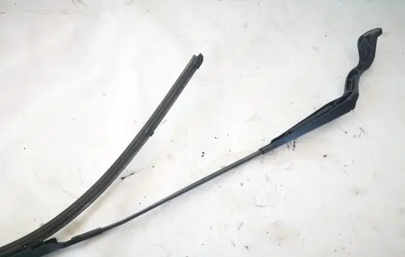 Ford Galaxy Front wiper blade arm 6m2117526ea