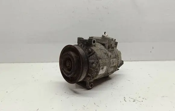 Volkswagen Golf V Air conditioning (A/C) compressor (pump) 1k0820803N