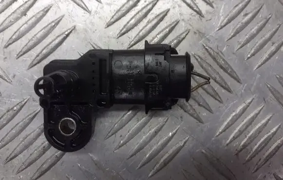 Renault Megane II Vacuum valve 