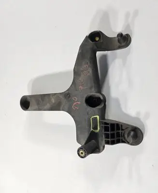 Audi TT TTS Mk2 Air filter cleaner box bracket assembly 8J0129671E