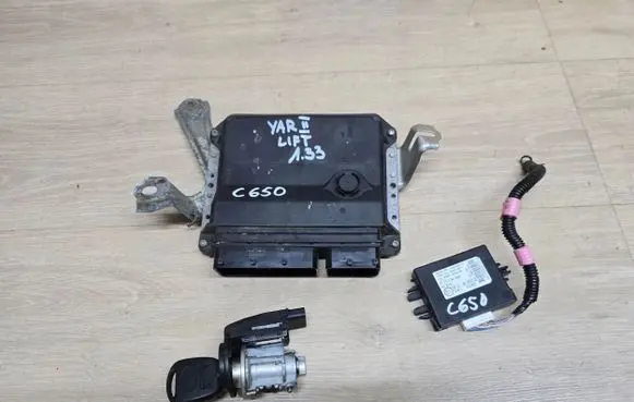 Toyota Yaris Other control units/modules 89661-0DB00