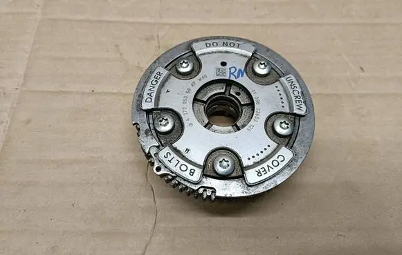 Mercedes-Benz E W212 Camshaft vanos timing valve A2720506847