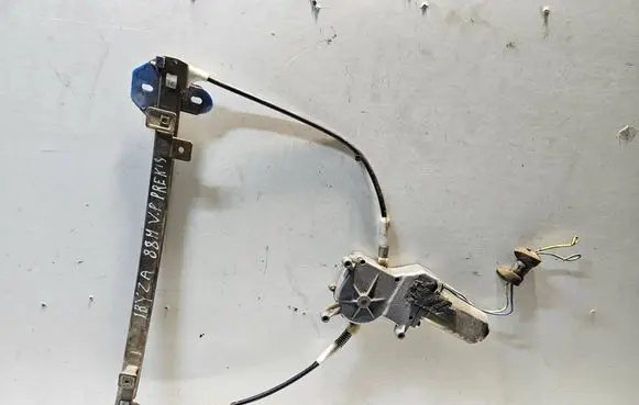 Seat Ibiza I (021A) Front door window regulator with motor