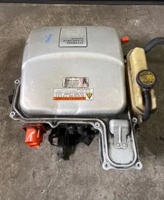 Toyota Prius (XW20) Voltage converter inverter 