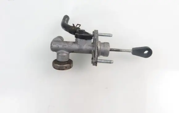 Hyundai i20 (PB PBT) Clutch master cylinder
