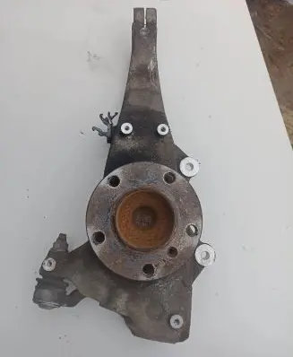 BMW 5 F10 F11 Front wheel hub