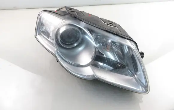 Volkswagen PASSAT B6 Headlight/headlamp 3C0941006M
