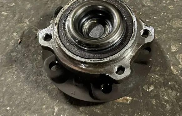 BMW 5 F10 F11 Front wheel ball bearing 6872888