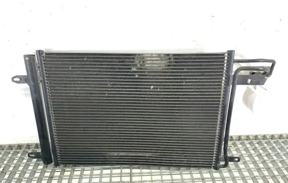 Volkswagen Golf VI Coolant radiator 