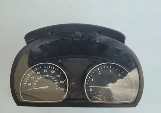BMW X3 E83 Speedometer (instrument cluster) 1024694