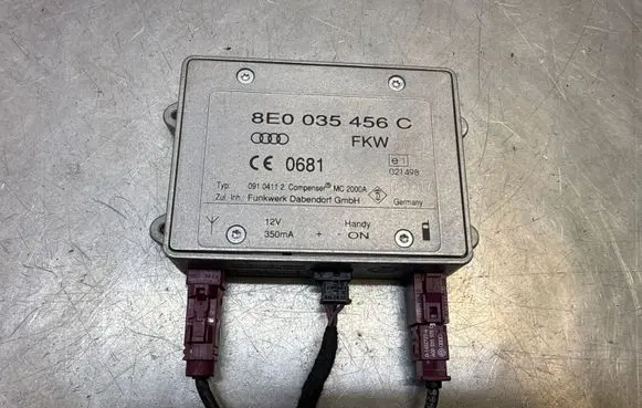 Audi Q7 4L Aerial antenna amplifier 8E0035456C