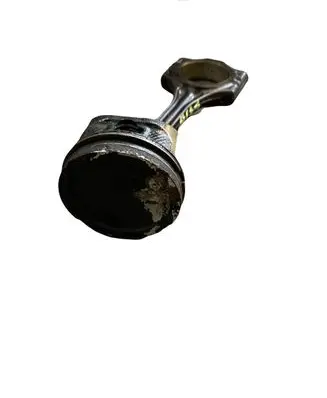 Volkswagen Golf IV Piston with connecting rod