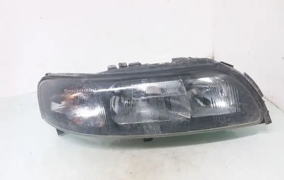 Volvo XC70 Headlight/headlamp