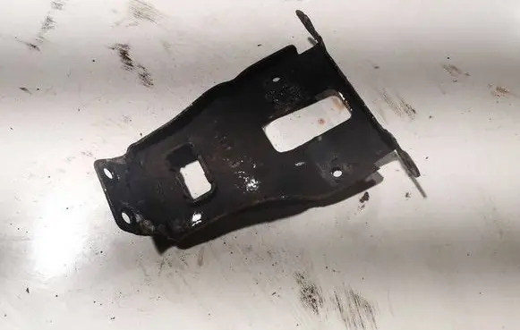BMW 1 E81 E87 Radiator mount bracket 1857927000