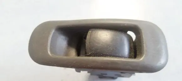 Mitsubishi Lancer Electric window control switch MB793911 0735RE