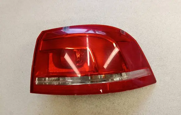 Volkswagen PASSAT B7 Rear/tail lights 605002 3AF945096C E12990