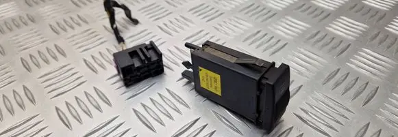 Audi A4 S4 B5 8D Windscreen/window heater switch 4D0941503b