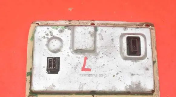 Volkswagen PASSAT B6 Voltage converter/converter module 3D0907391B