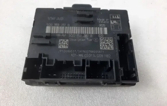Audi A3 S3 8V Door control unit/module 5Q0959392B