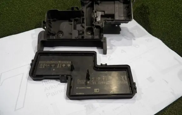 Land Rover Defender Fuse box set L8B214A067AD M8B214A076AA