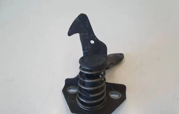 BMW 1 E82 E88 Engine bonnet (hood) release handle 7071124