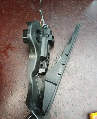 Volkswagen PASSAT B6 Accelerator throttle pedal 1K1721503L 6PV00860000