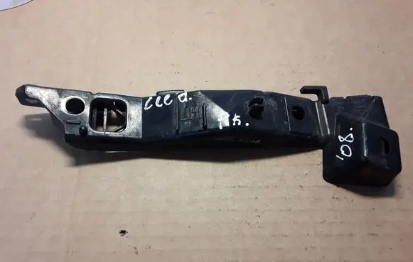 KIA Ceed Front bumper mounting bracket 865131H000