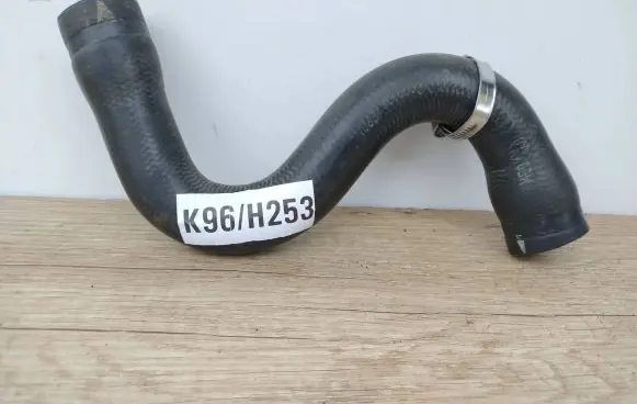 Audi A4 S4 B5 8D Engine coolant pipe/hose 8D0121101D