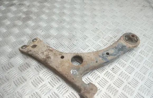 Toyota Corolla Verso E121 Front lower control arm/wishbone