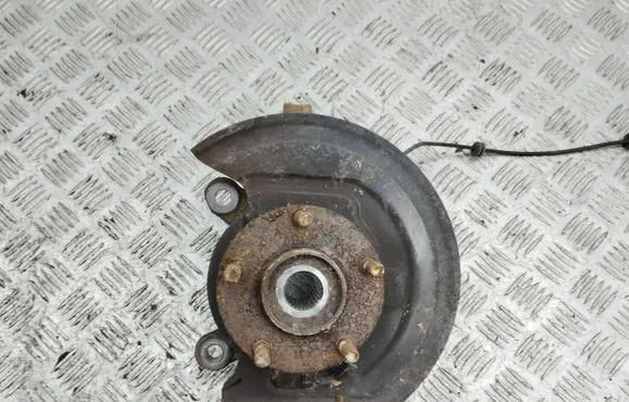 Front wheel hub