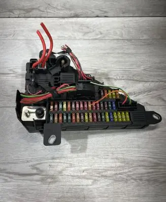 BMW 6 E63 E64 Fuse module 6906619 9138830