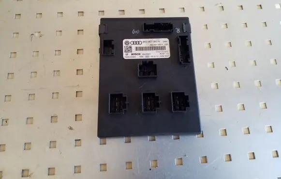 Audi A5 8T 8F Comfort/convenience module 8K0907063K