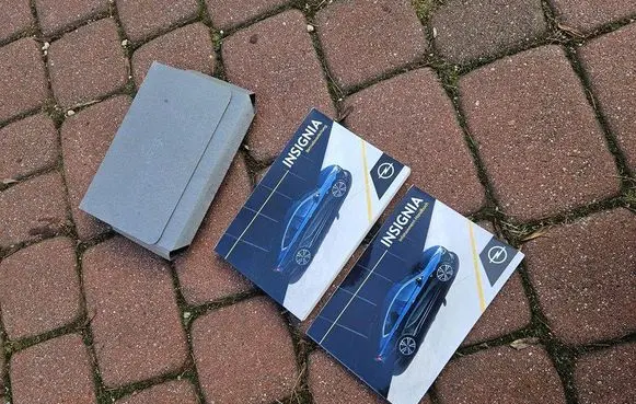 Opel Insignia B Glove box central console OPELCZESCI.com-H33