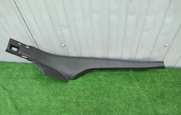 Roof trim bar molding cover