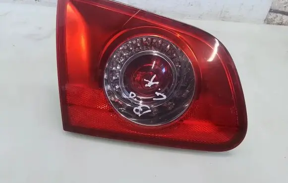Volkswagen PASSAT B6 Tailgate rear/tail lights