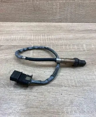 BMW 5 F10 F11 Lambda probe sensor 7589122 0258010418