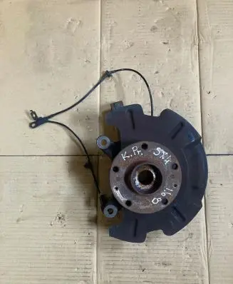 Front wheel hub