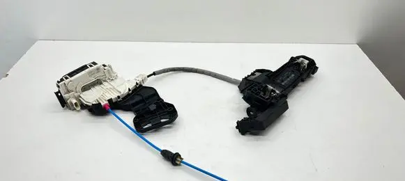 Mercedes-Benz CLA C117 X117 W117 Rear door lock A2047302735