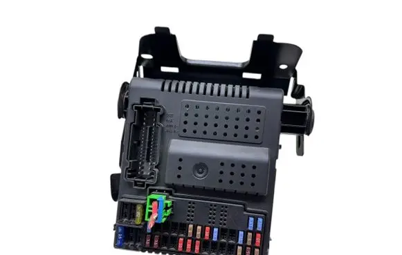 Volvo XC70 Fuse module 30786889